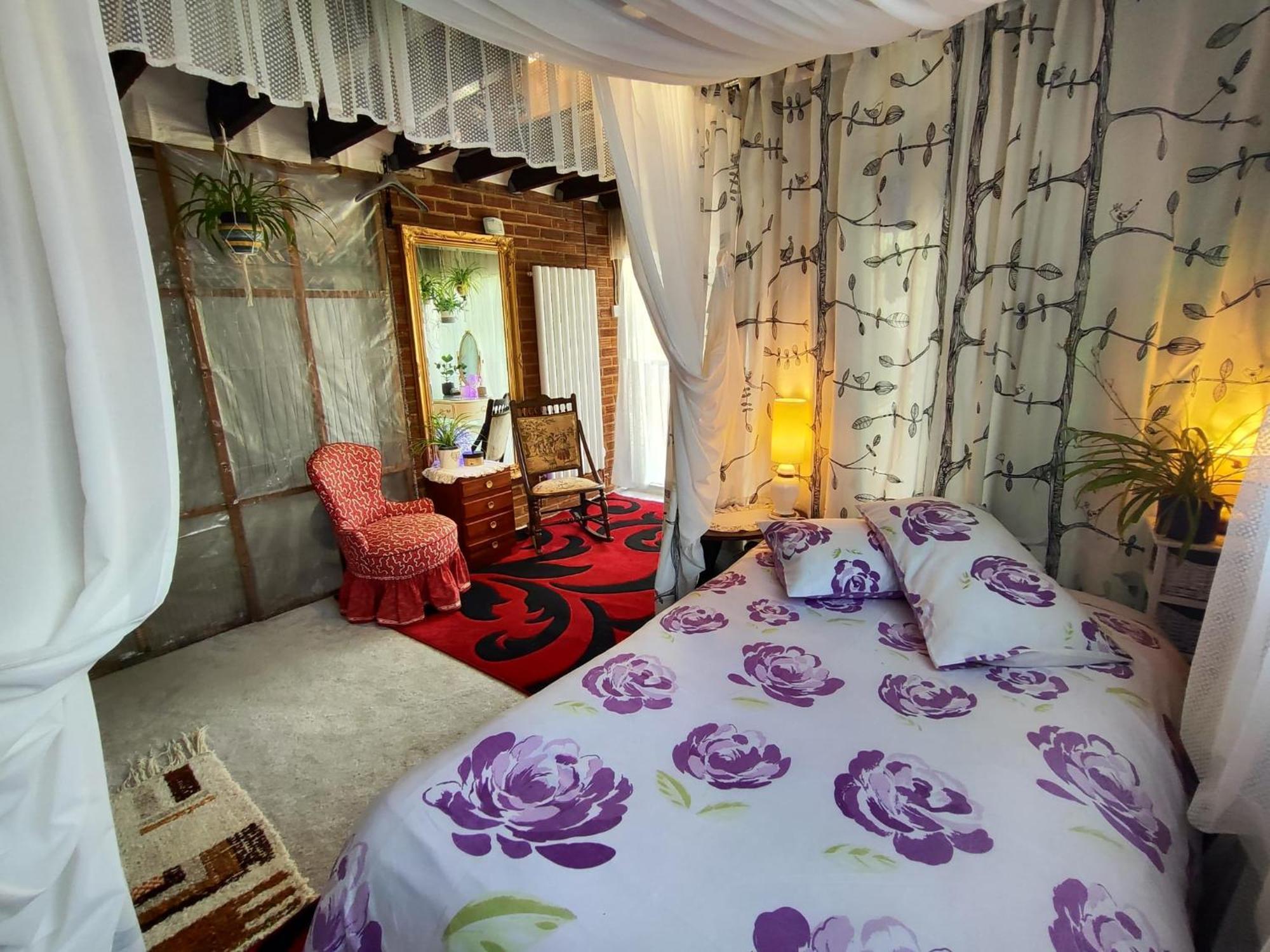 Bed and Breakfast Jacaranda à East Grinstead Extérieur photo